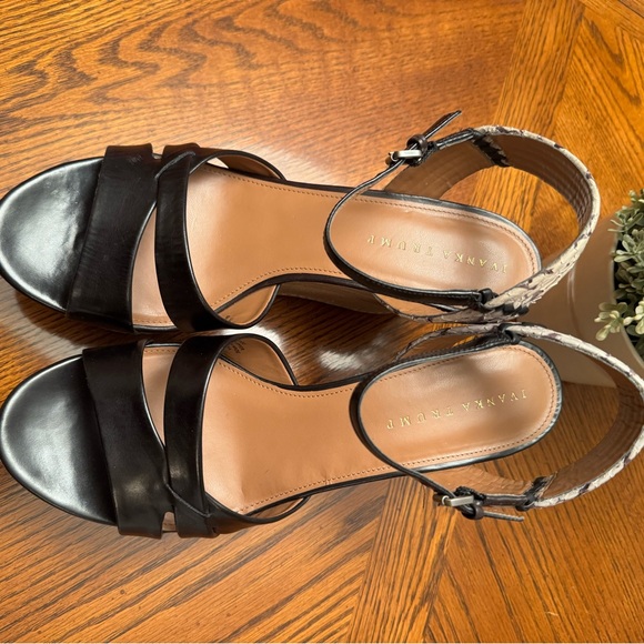 Ivanka Trump Black Wedge Sandals with Open Toe and Platform - Picture 5 of 9